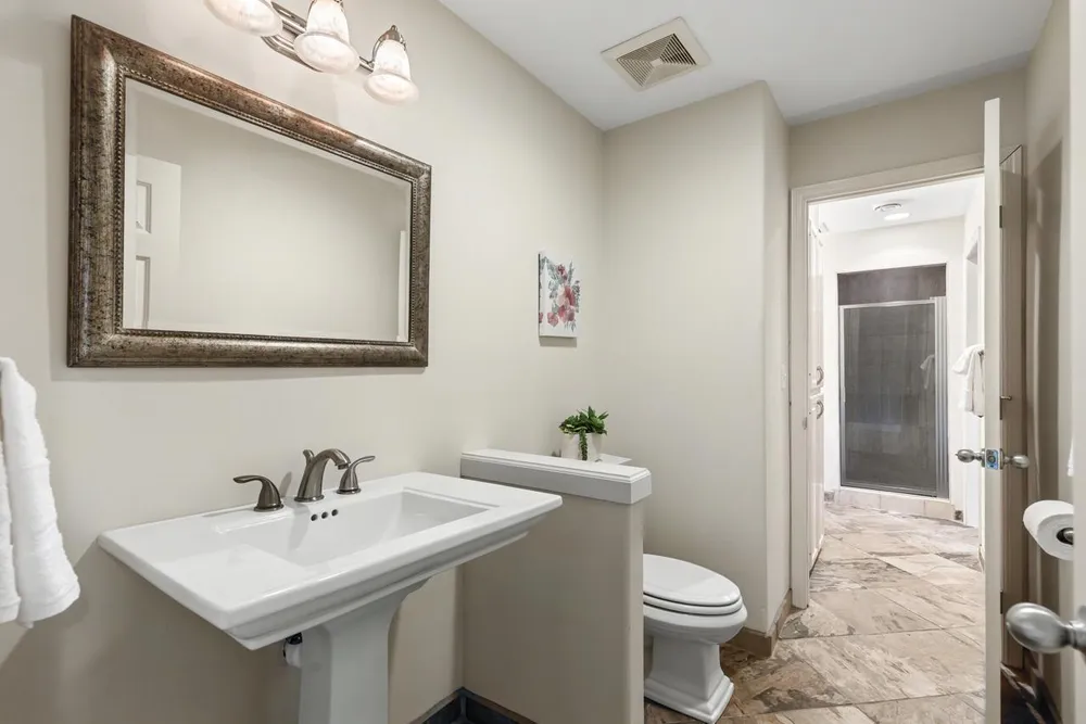 6459 Pinnacle Dr, Eden Prairie, MN 55346