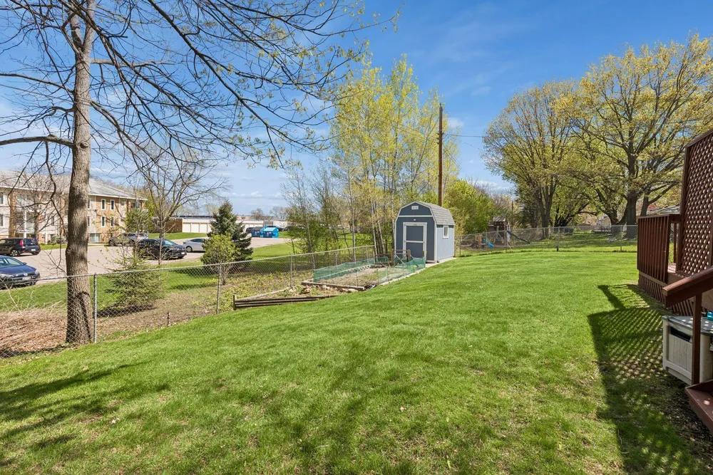 2049 Bluestone Ln, Eagan, MN 55122