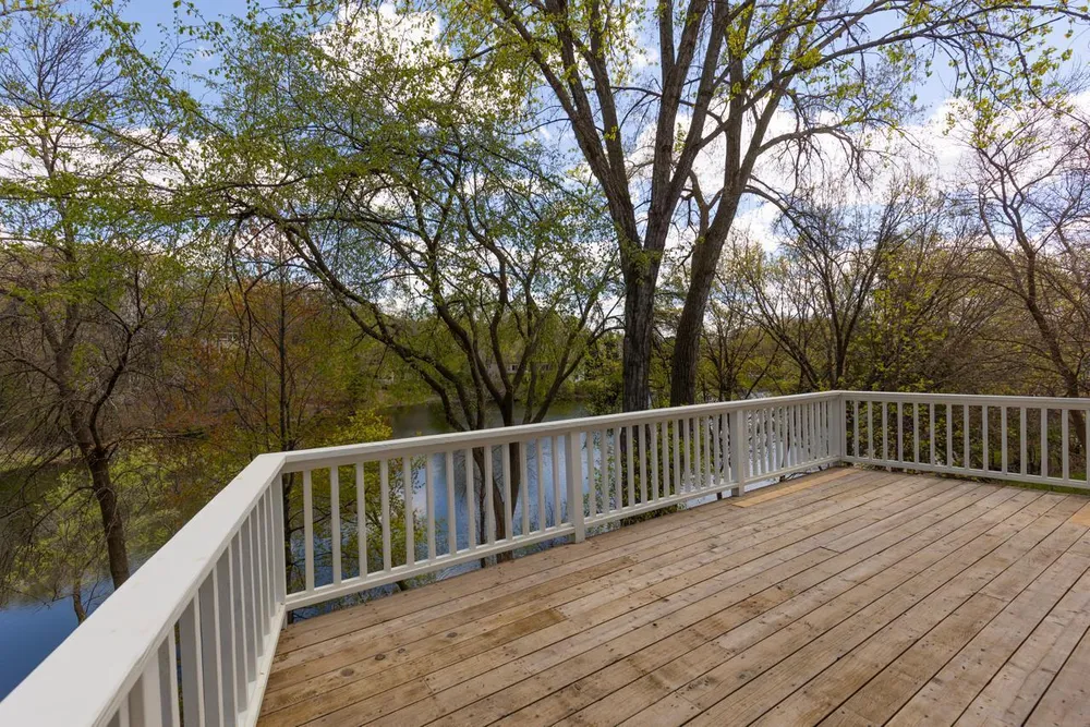 6459 Pinnacle Dr, Eden Prairie, MN 55346