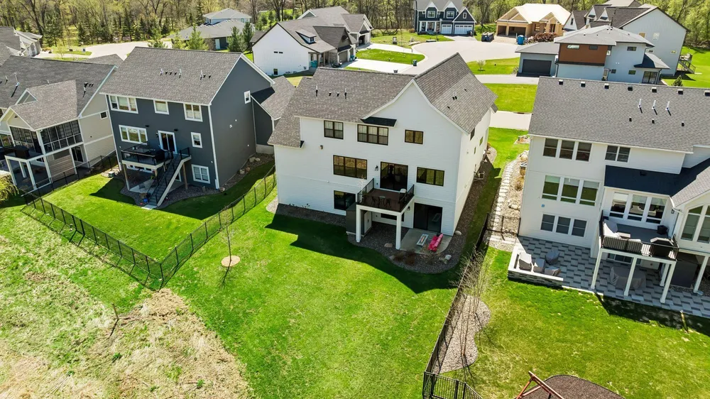 11724 Azure Ln, Inver Grove Heights, MN 55077