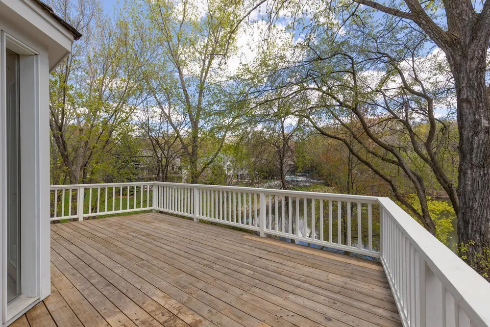 6459 Pinnacle Dr, Eden Prairie, MN 55346