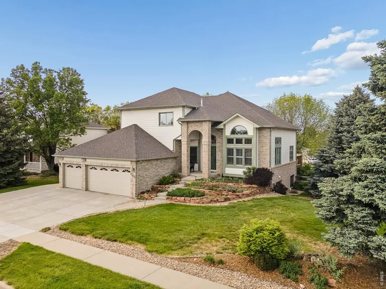 2284 INDIAN PEAKS CIR, Longmont, CO 80504