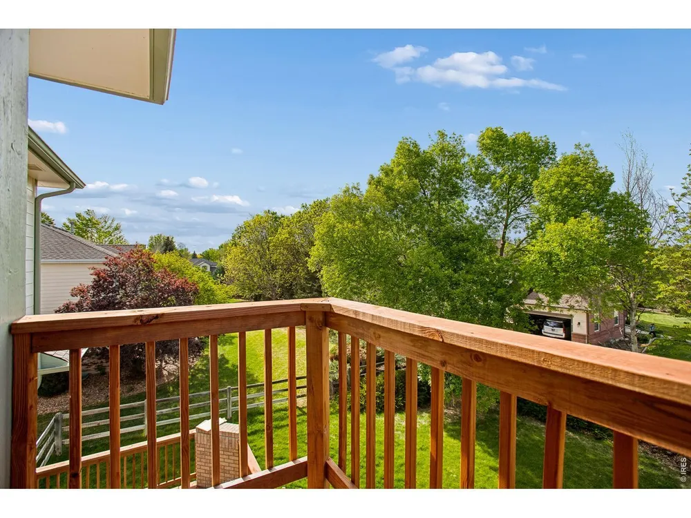 2284 INDIAN PEAKS CIR, Longmont, CO 80504