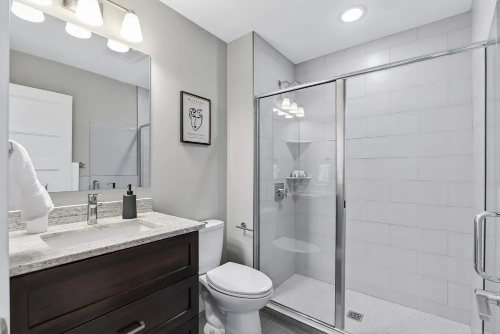 5716 Fairfax Ave, Edina, MN 55424-1559