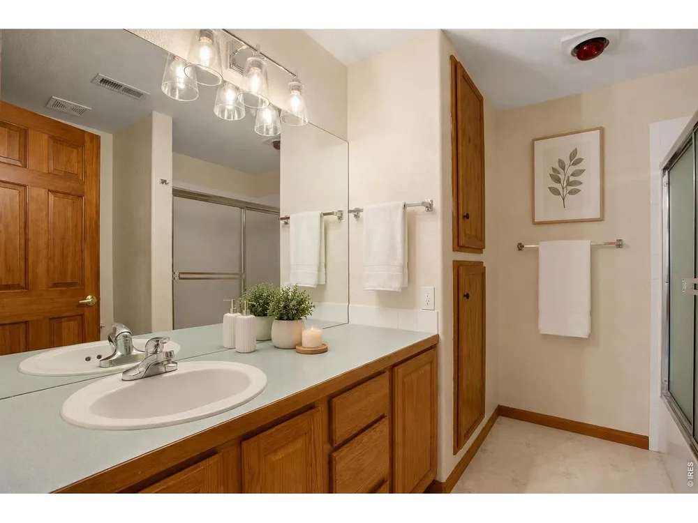 2284 INDIAN PEAKS CIR, Longmont, CO 80504