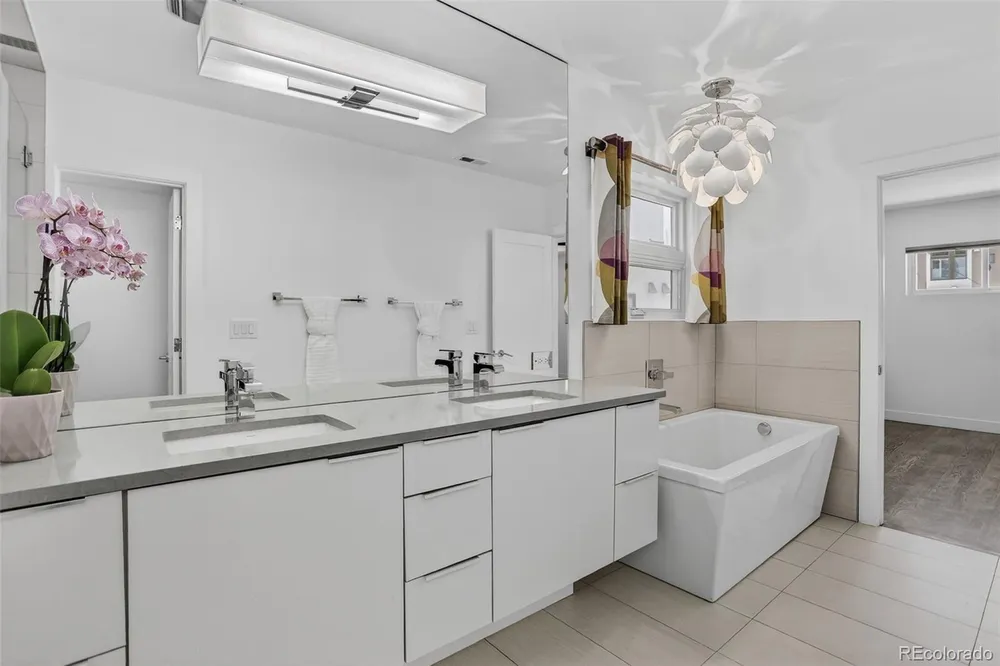 1930 W 35th Ave, Denver, CO 80211