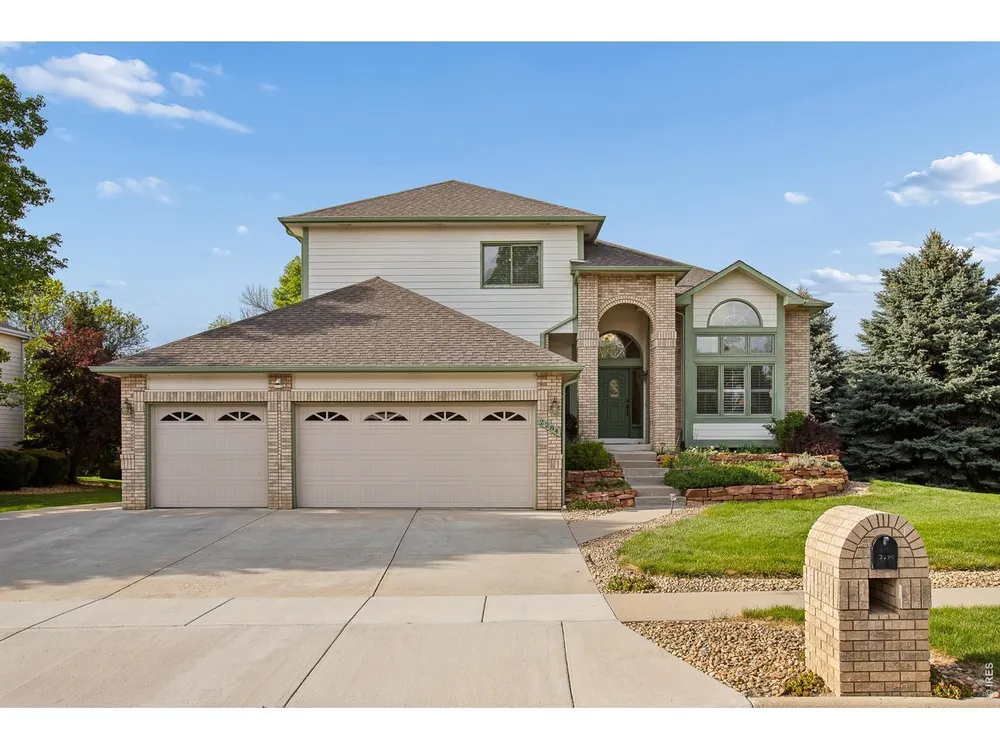 2284 INDIAN PEAKS CIR, Longmont, CO 80504