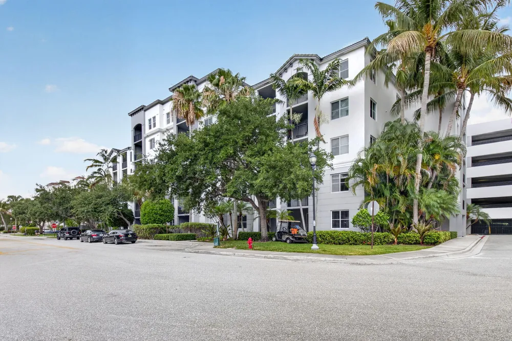 1690 Renaissance Commons Blvd, Boynton Beach, FL 33426