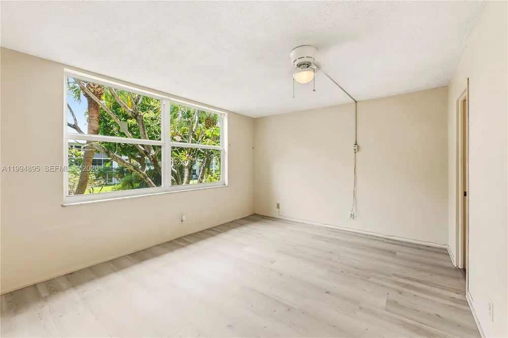 4025 N Federal Hwy, Oakland Park, FL 33308