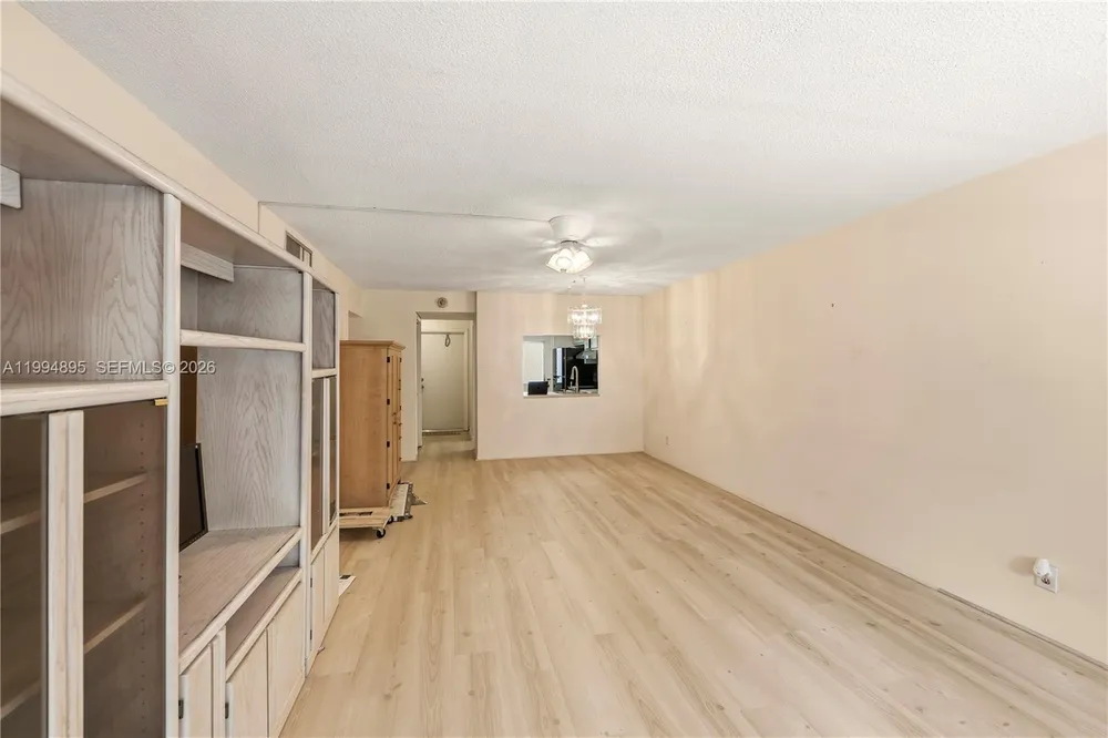 4025 N Federal Hwy, Oakland Park, FL 33308