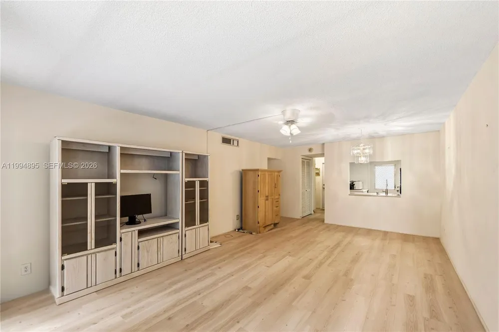 4025 N Federal Hwy, Oakland Park, FL 33308