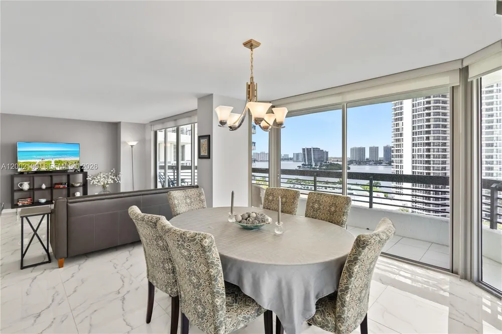 3500 Mystic Pointe Dr, Aventura, FL 33180