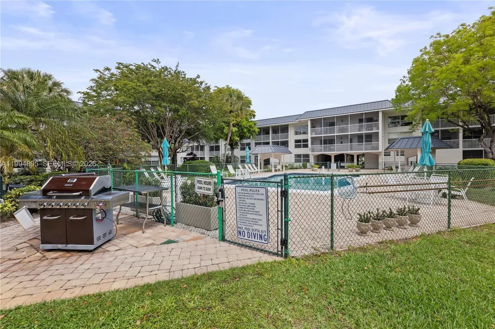 4025 N Federal Hwy, Oakland Park, FL 33308