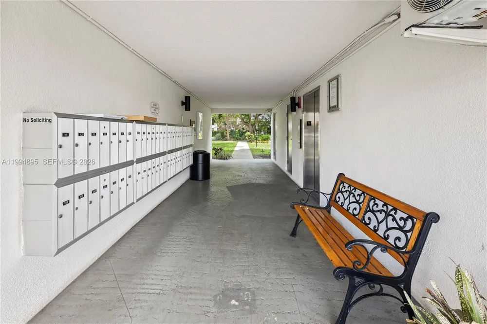 4025 N Federal Hwy, Oakland Park, FL 33308