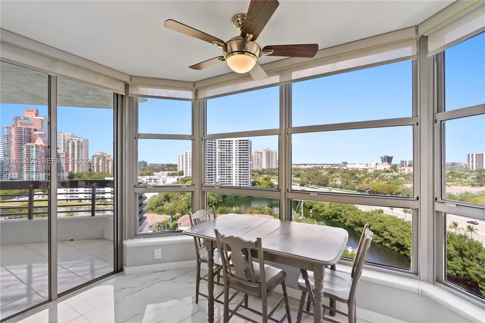 3500 Mystic Pointe Dr, Aventura, FL 33180