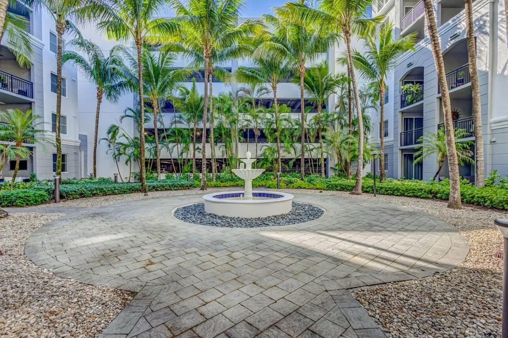 1690 Renaissance Commons Blvd, Boynton Beach, FL 33426
