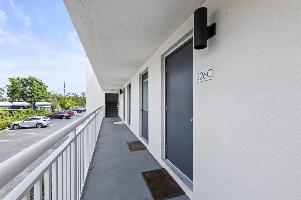 4025 N Federal Hwy, Oakland Park, FL 33308