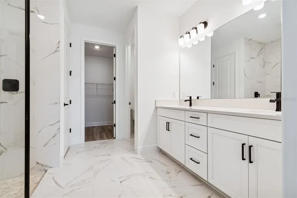 8007 Seaflower Pkwy, Bradenton, FL 34210