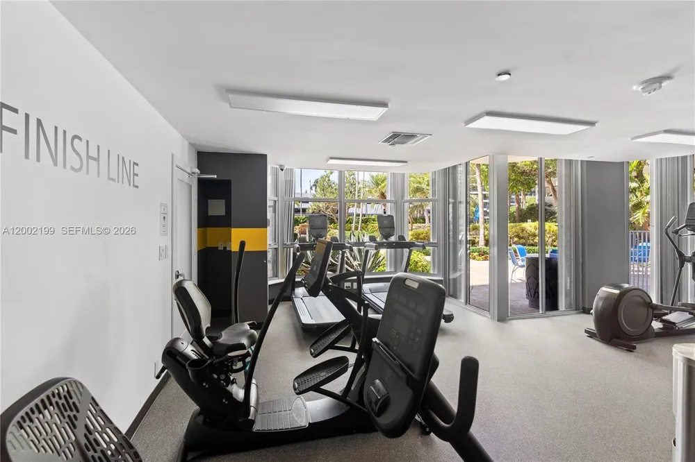 3500 Mystic Pointe Dr, Aventura, FL 33180
