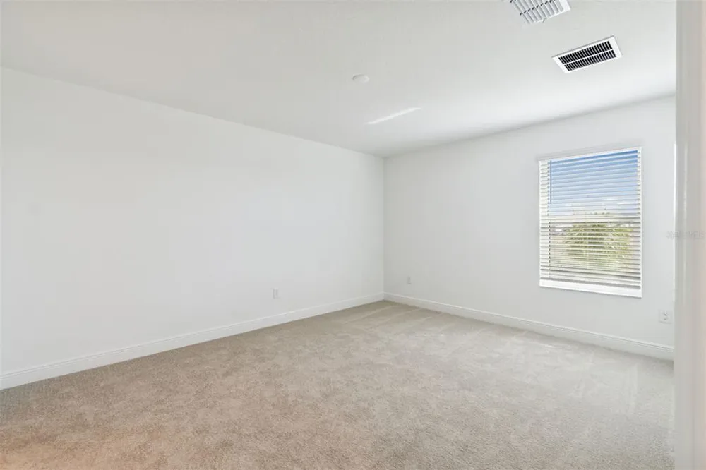 8007 Seaflower Pkwy, Bradenton, FL 34210