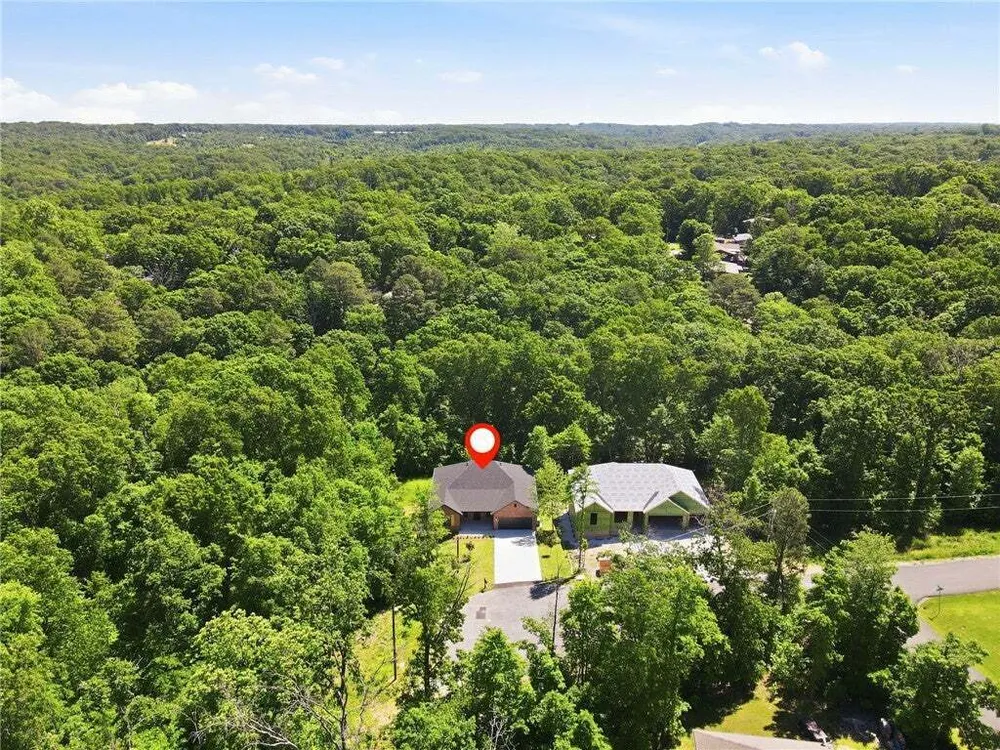 16 Burwell Dr, Bella Vista, AR 72714