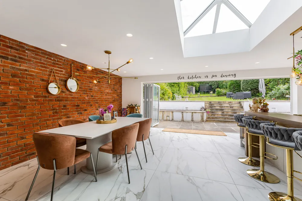 Caldecote Gardens, Bushey, WD23