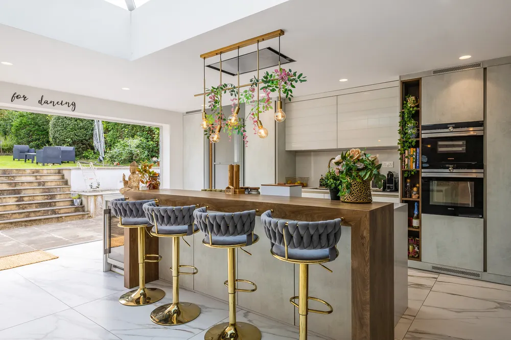 Caldecote Gardens, Bushey, WD23