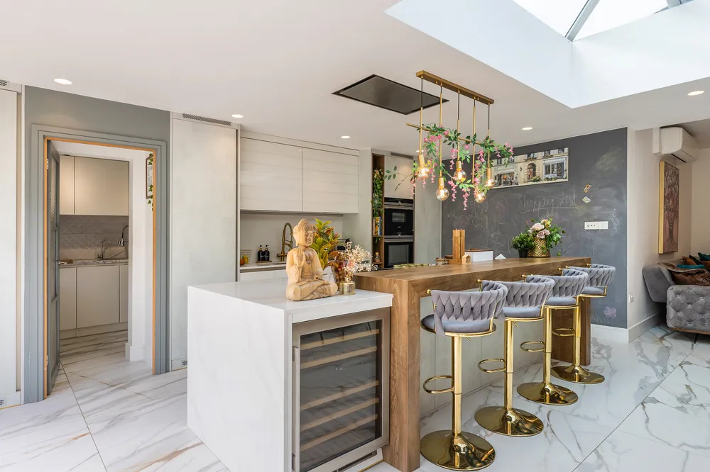 Caldecote Gardens, Bushey, WD23