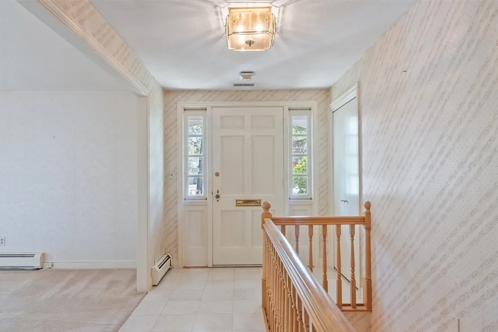 4 Northway, Lynnfield, MA 01940