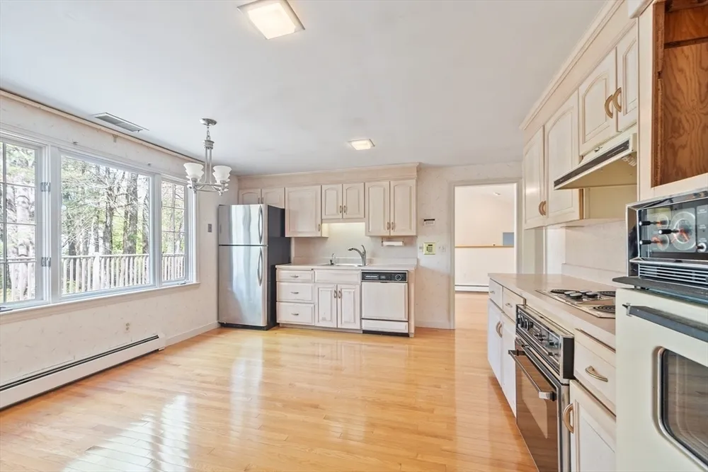 4 Northway, Lynnfield, MA 01940