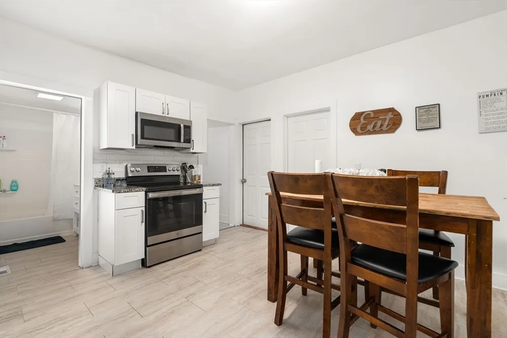 252 Shaw St, Lowell, MA 01851