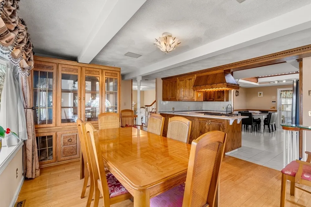 113 Temple Rd, Waltham, MA 02452