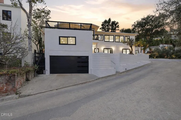 2001 Kenilworth Ave, Silver Lake, CA 90039