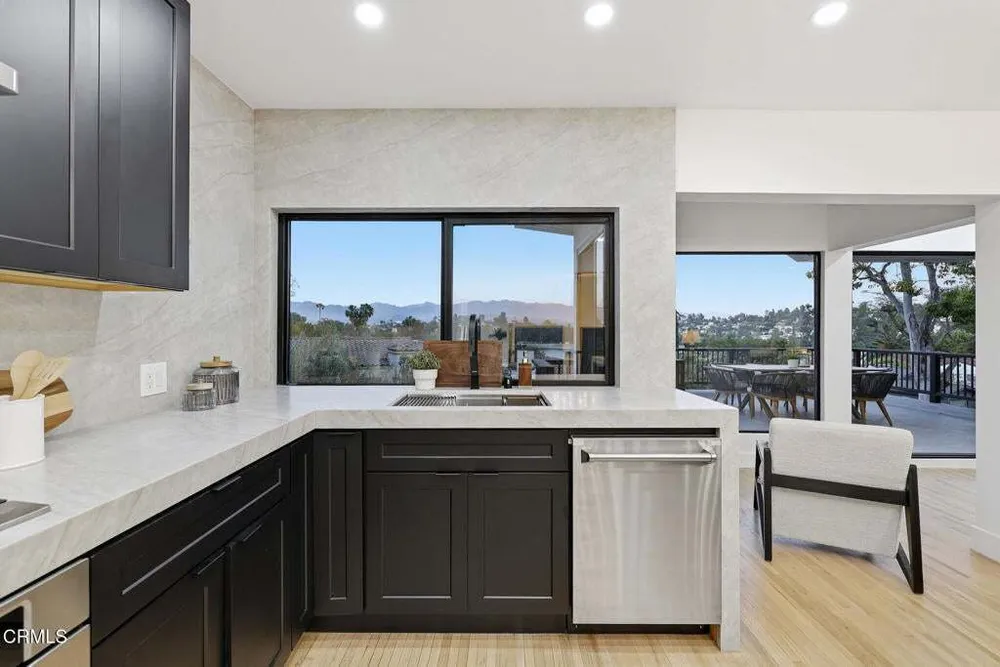2001 Kenilworth Ave, Silver Lake, CA 90039