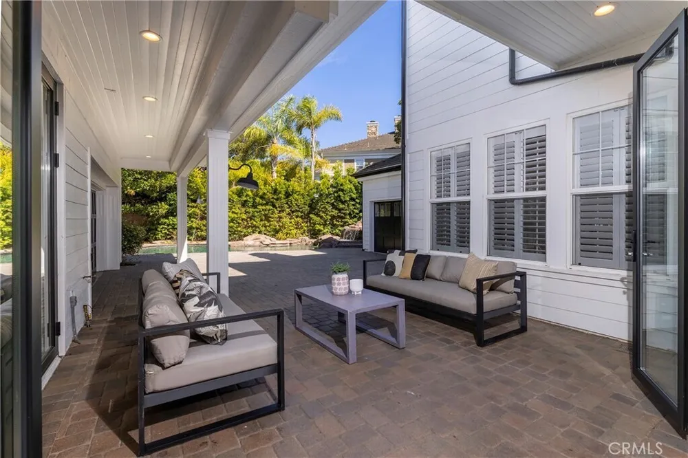 4965 Shelburne Dr, Huntington Beach, CA 92649