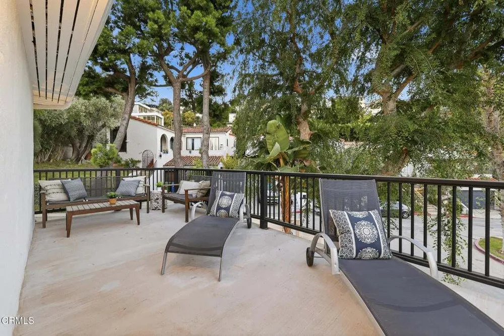2001 Kenilworth Ave, Silver Lake, CA 90039