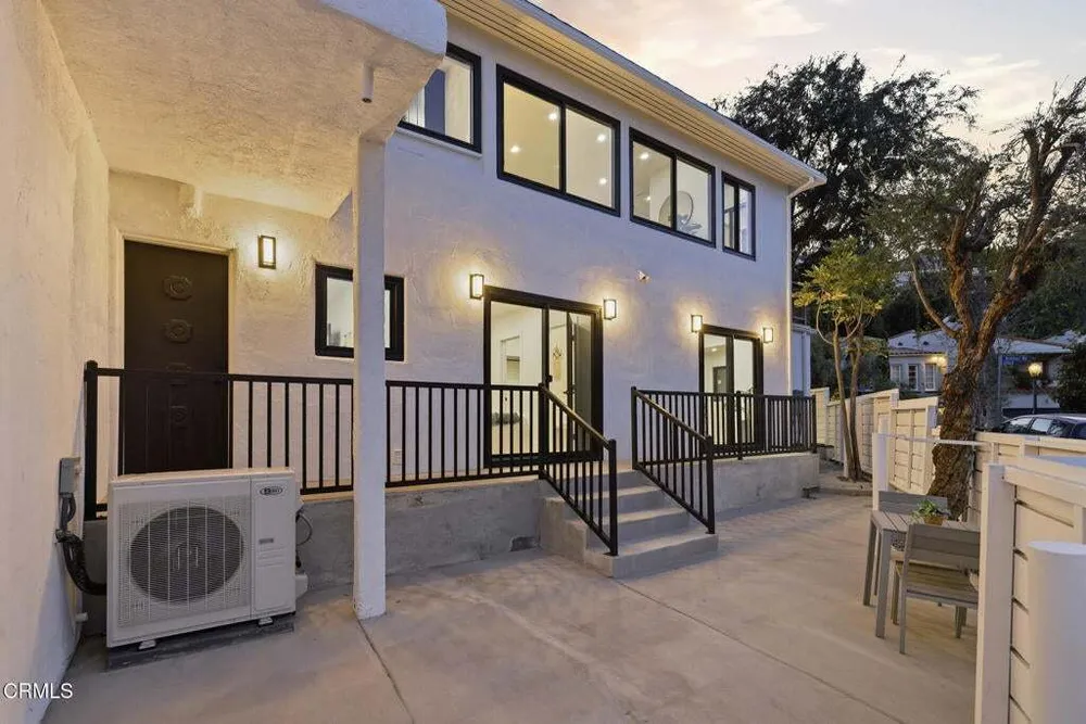 2001 Kenilworth Ave, Silver Lake, CA 90039