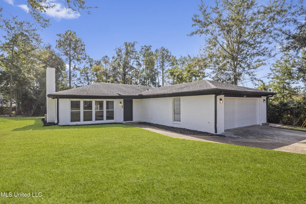 682 Auahi Pl, Diamondhead, MS 39525