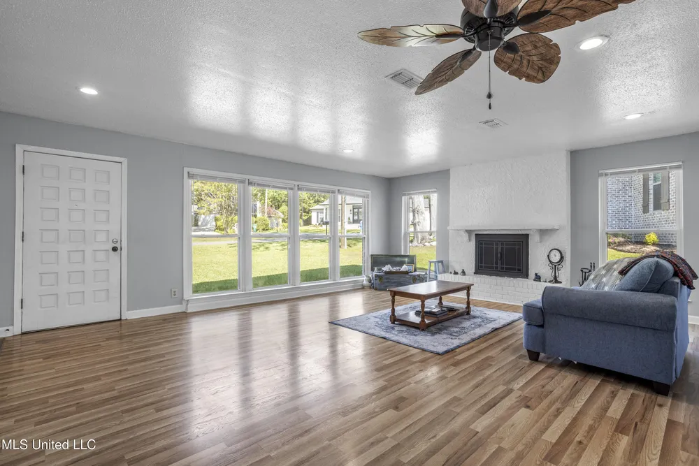 682 Auahi Pl, Diamondhead, MS 39525