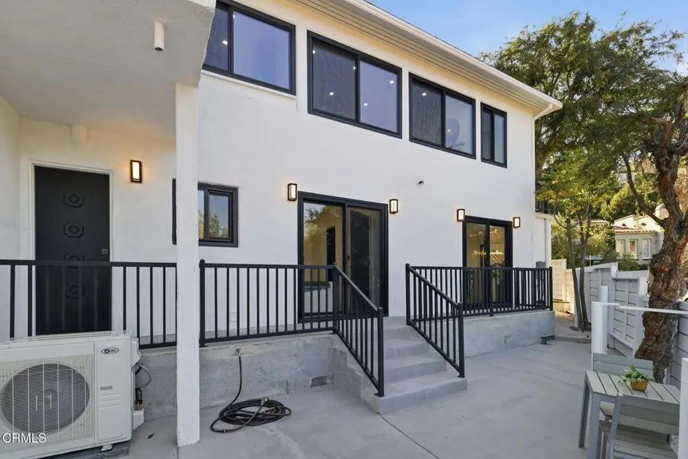 2001 Kenilworth Ave, Silver Lake, CA 90039