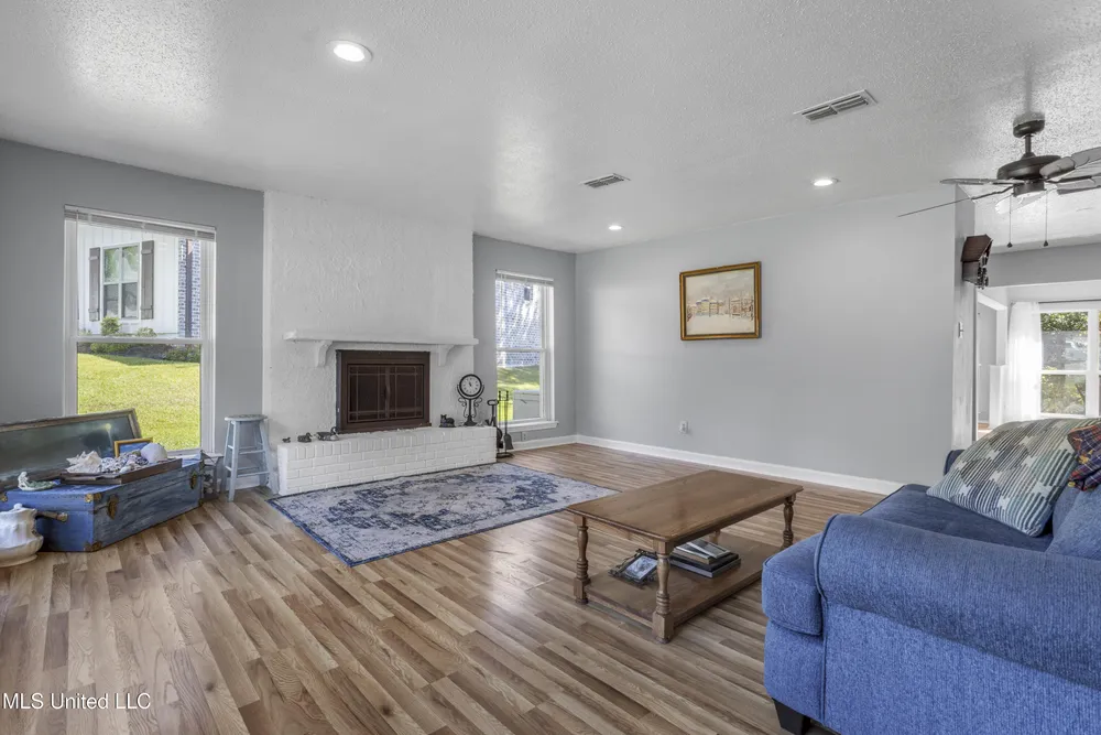 682 Auahi Pl, Diamondhead, MS 39525