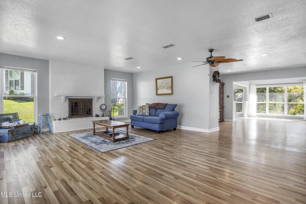 682 Auahi Pl, Diamondhead, MS 39525