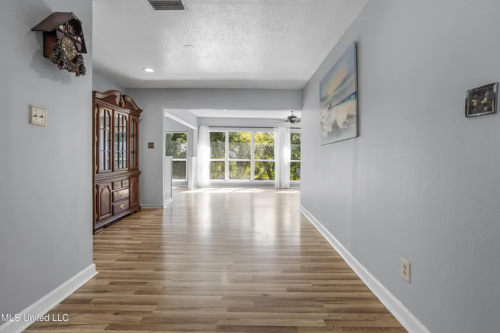 682 Auahi Pl, Diamondhead, MS 39525