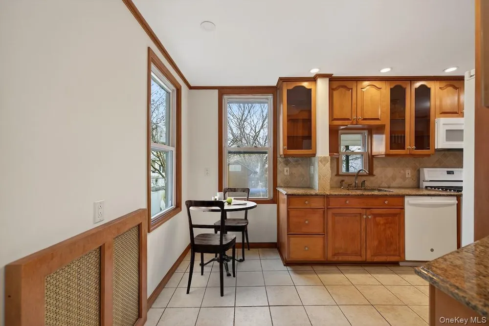 30 Blanchard Ave, Dobbs Ferry, NY 10522