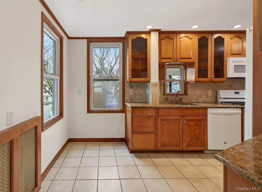 30 Blanchard Ave, Dobbs Ferry, NY 10522