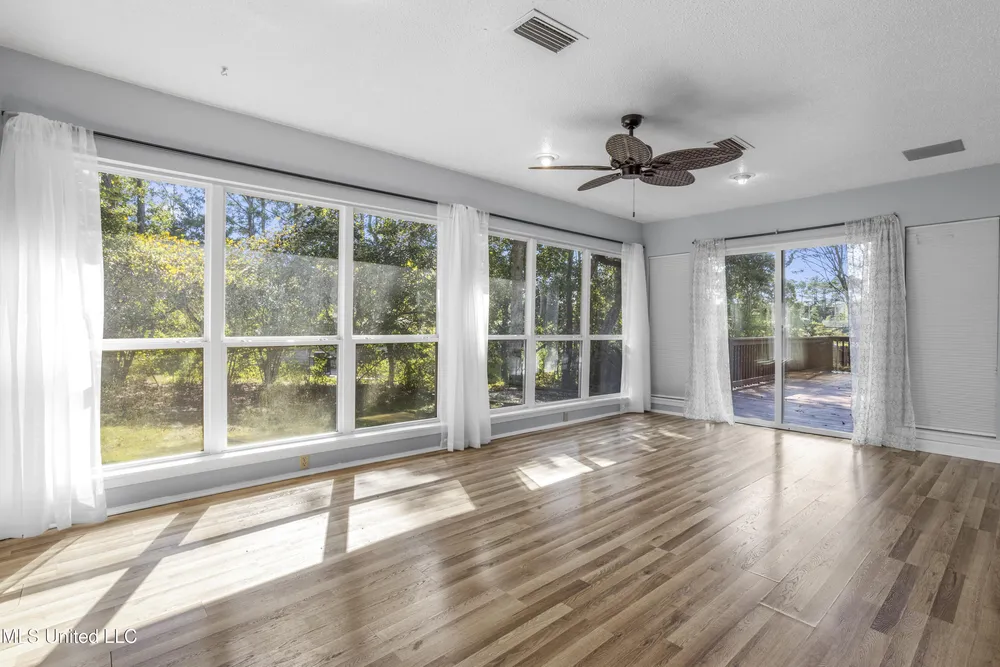 682 Auahi Pl, Diamondhead, MS 39525