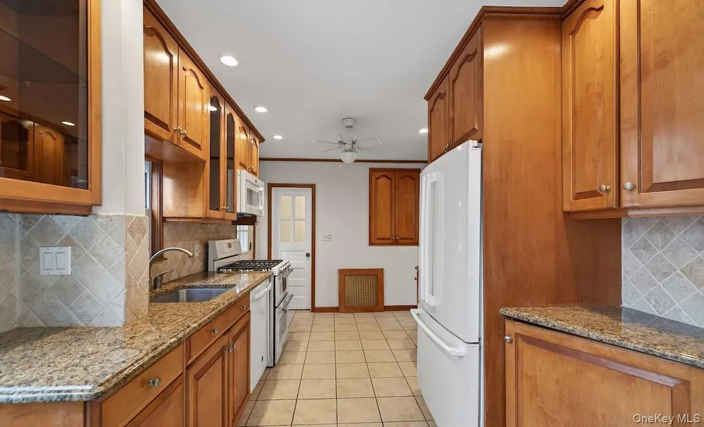 30 Blanchard Ave, Dobbs Ferry, NY 10522
