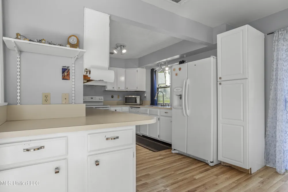 682 Auahi Pl, Diamondhead, MS 39525