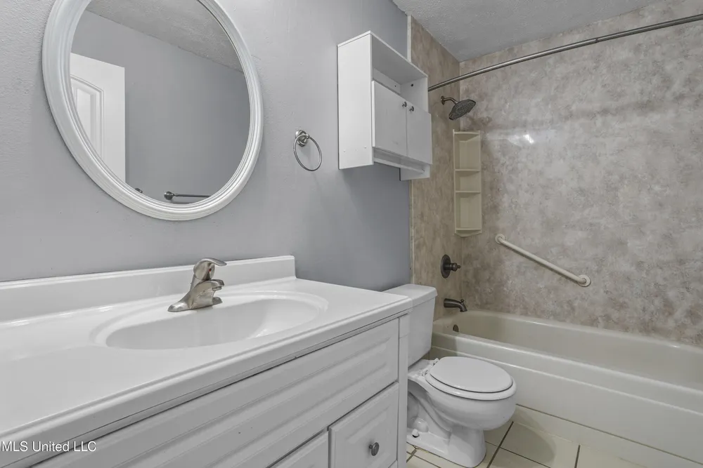682 Auahi Pl, Diamondhead, MS 39525