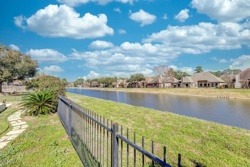 15422 Downford Dr, Tomball, TX 77377